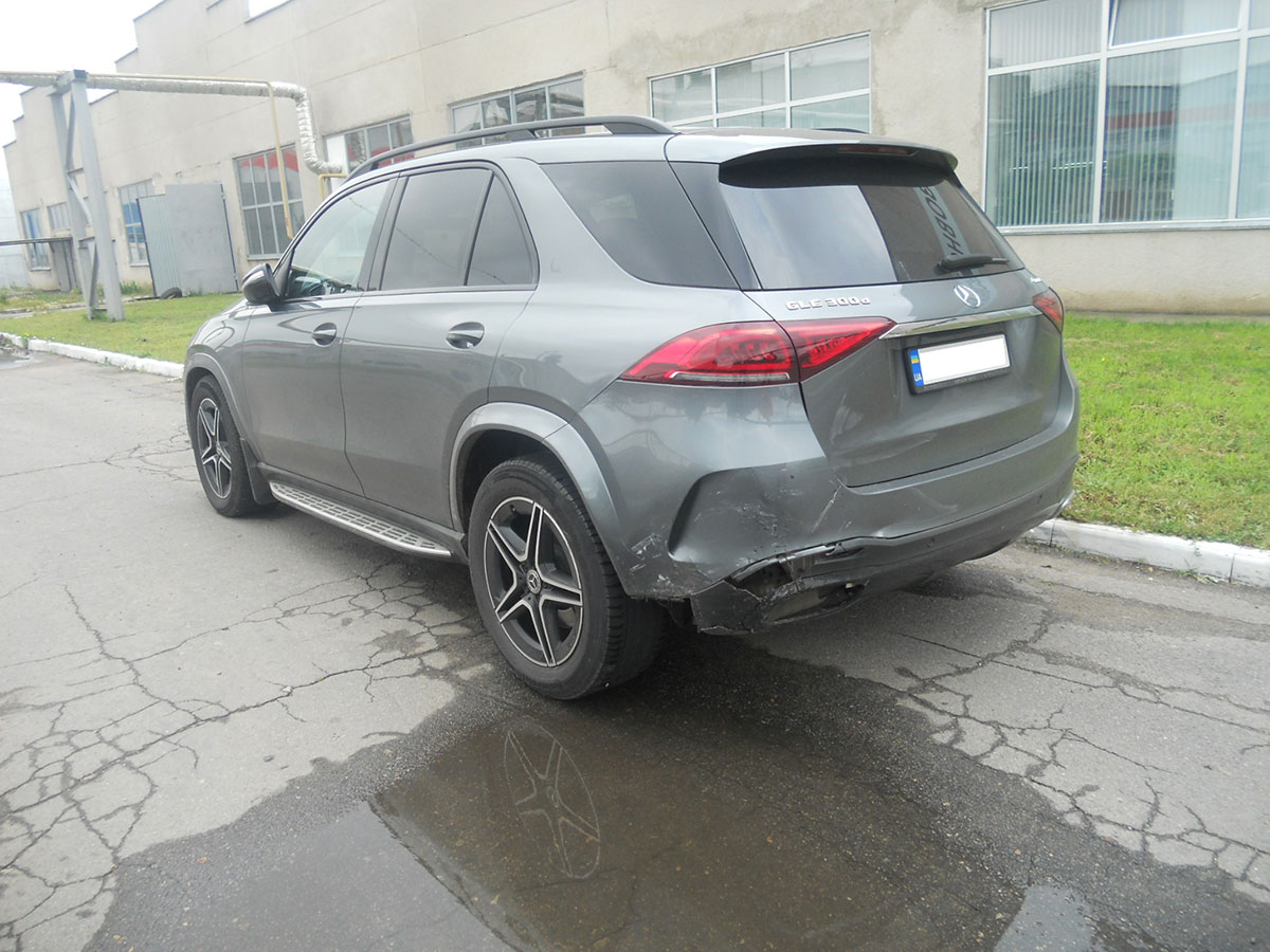 Mercedes-Benz GLE 300D, 2019 год. Сумма ущерба 228880,50 грн. Стоимость оценки с выездом 2500,00 грн