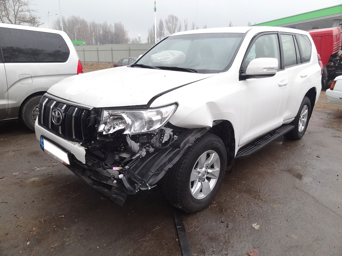 Toyota Cruiser Prado 150, 2019 год. Стоимость ущерба 587138,94 грн. стоимость оценки с выездом 3000,00 грн.